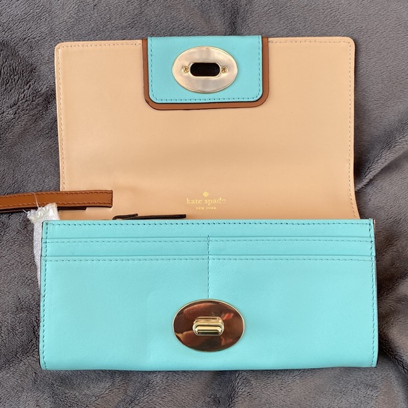 Kate Spade Turnlock wristlet wallet Robins Egg NWT - Picture 3 of 5